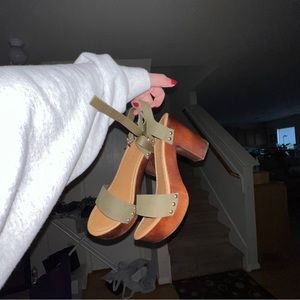 Madden girl platform heels